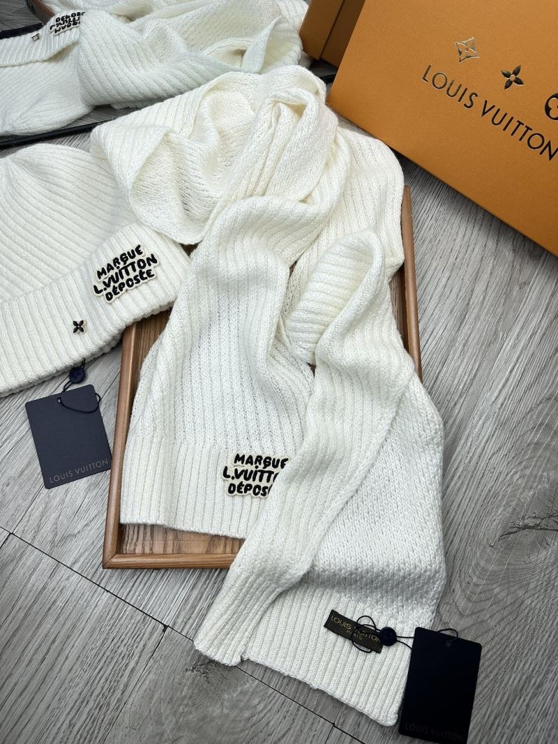 Louis Vuitton Caps Scarfs